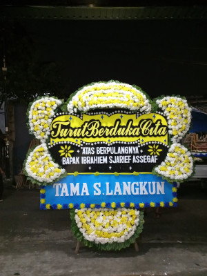Papan Bunga Duka di Dwi Kora